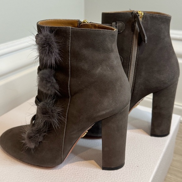 Who says Winter Boots Are Ugly?? NOT THESE! Aquazzura Grey Suede With Fur Boots - Picture 4 of 7